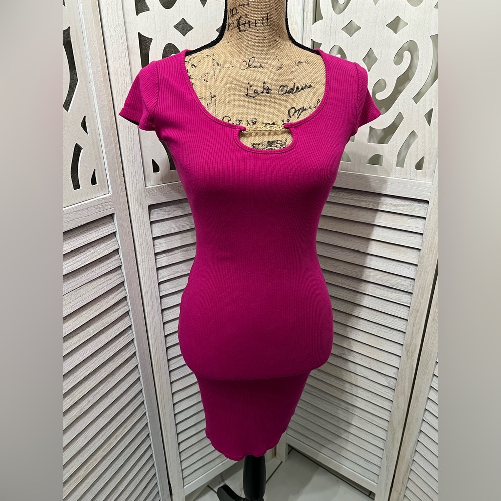 Guess Ribbed Knit Top with Gold Chain - Fuchsia Pink